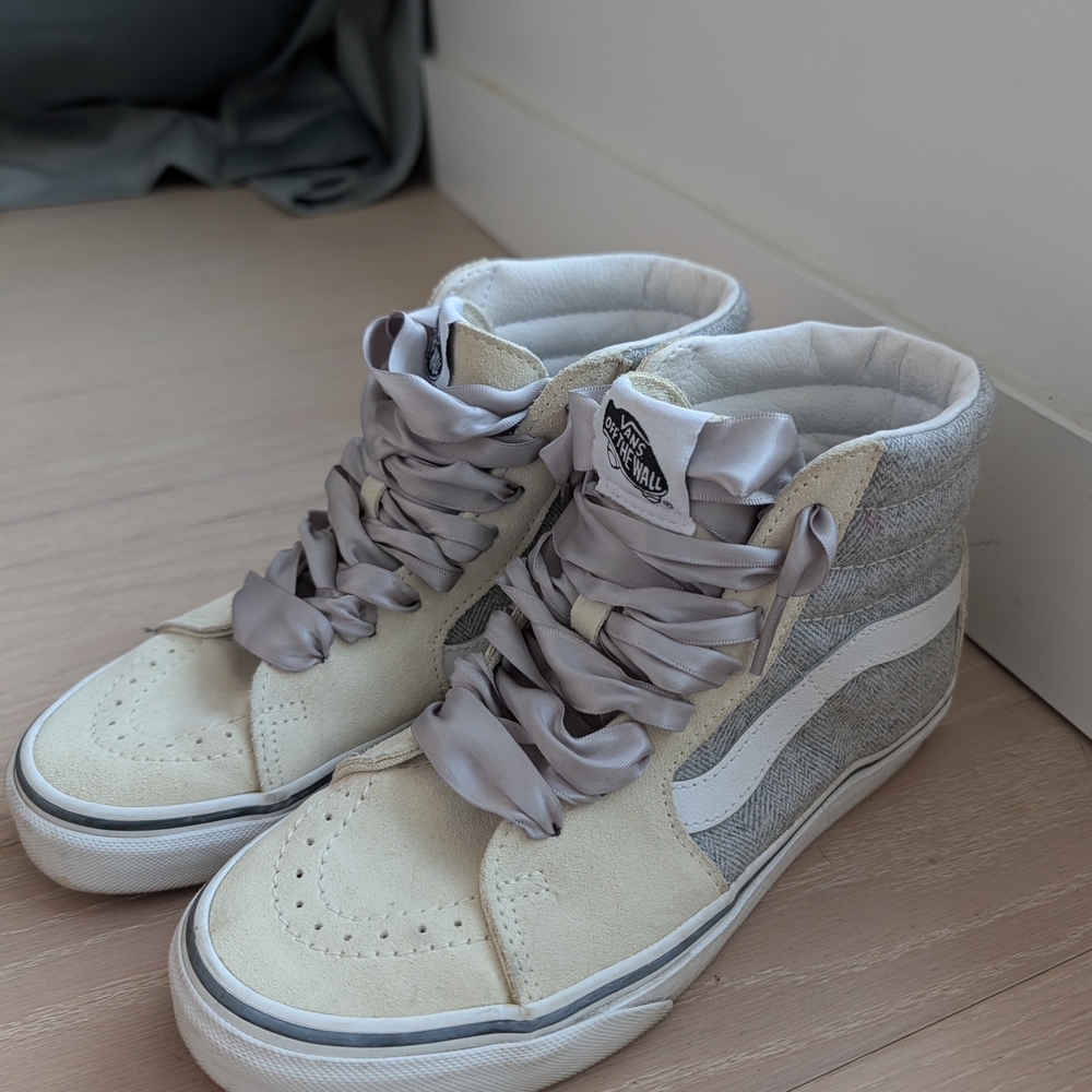 Vans Women's High-Top Sneakers - Cream and Gray